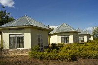 Self-contained cottages with air conditioner