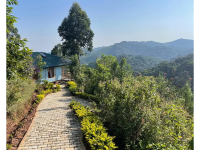 Bwindi Neck View Lodge