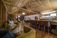 Perfect Bar and comfy Lounge area for relaxation from a beautiful Safari day!