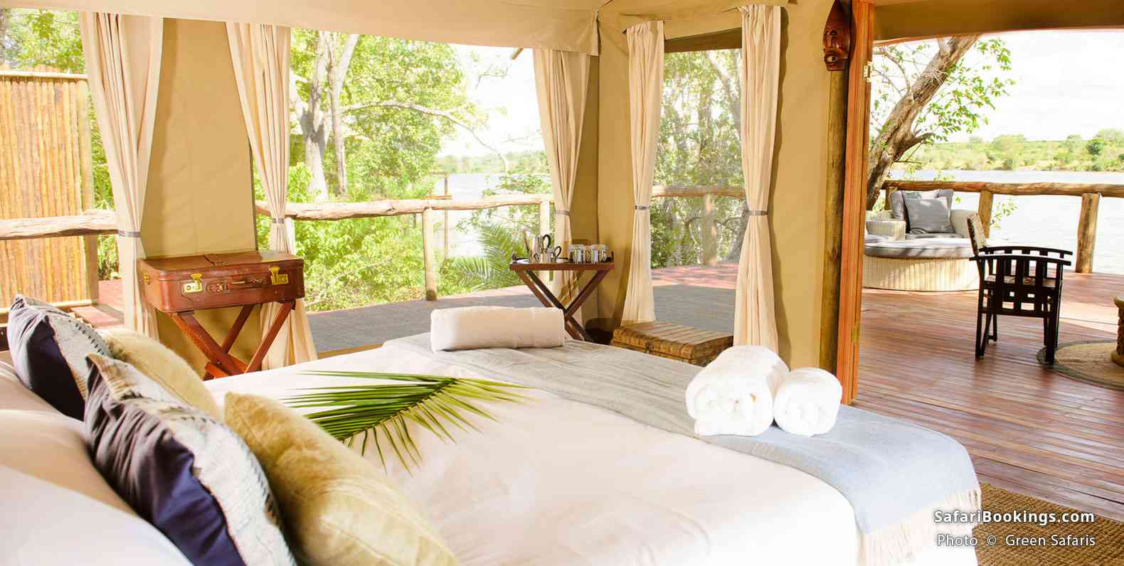 Luxury tent with Kafue river view