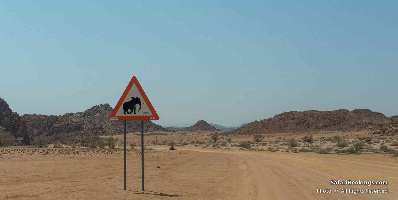 Crossing elephants warning sign