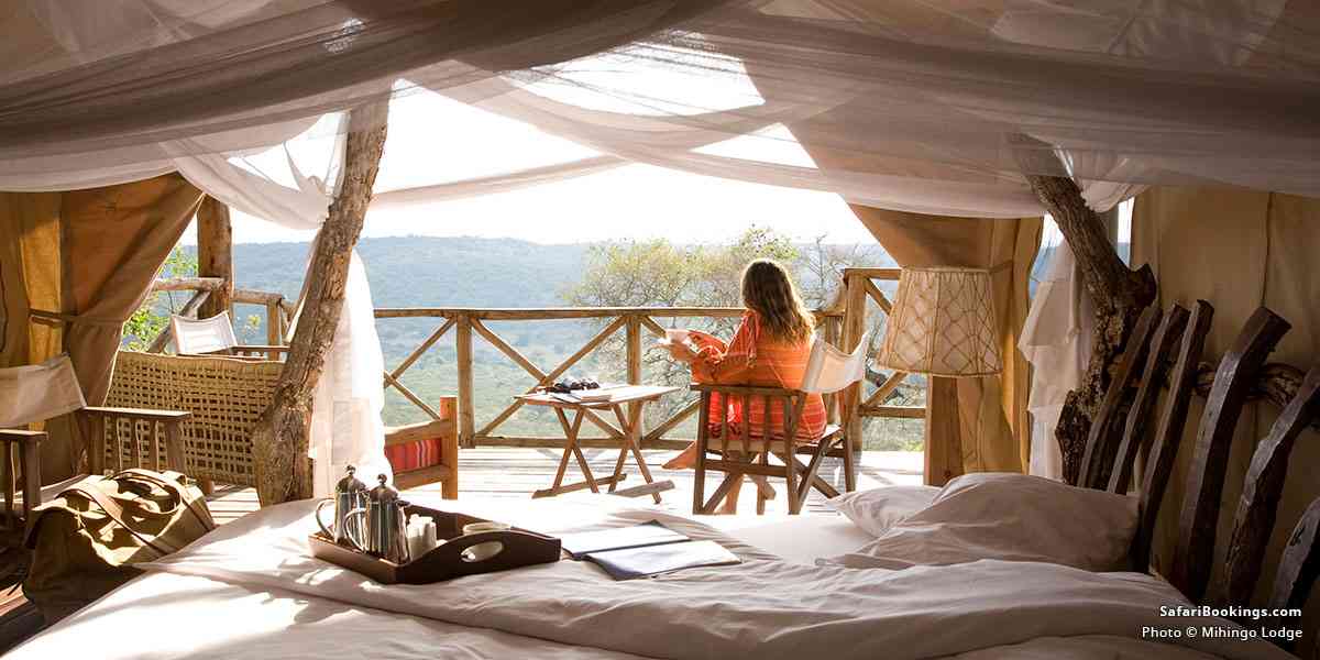 Top 10 Best Uganda Luxury Safari Camps & Lodges
