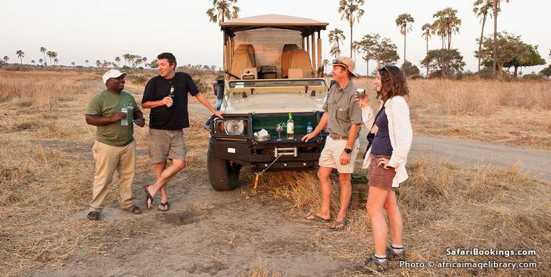 Sundowner drinks on safari