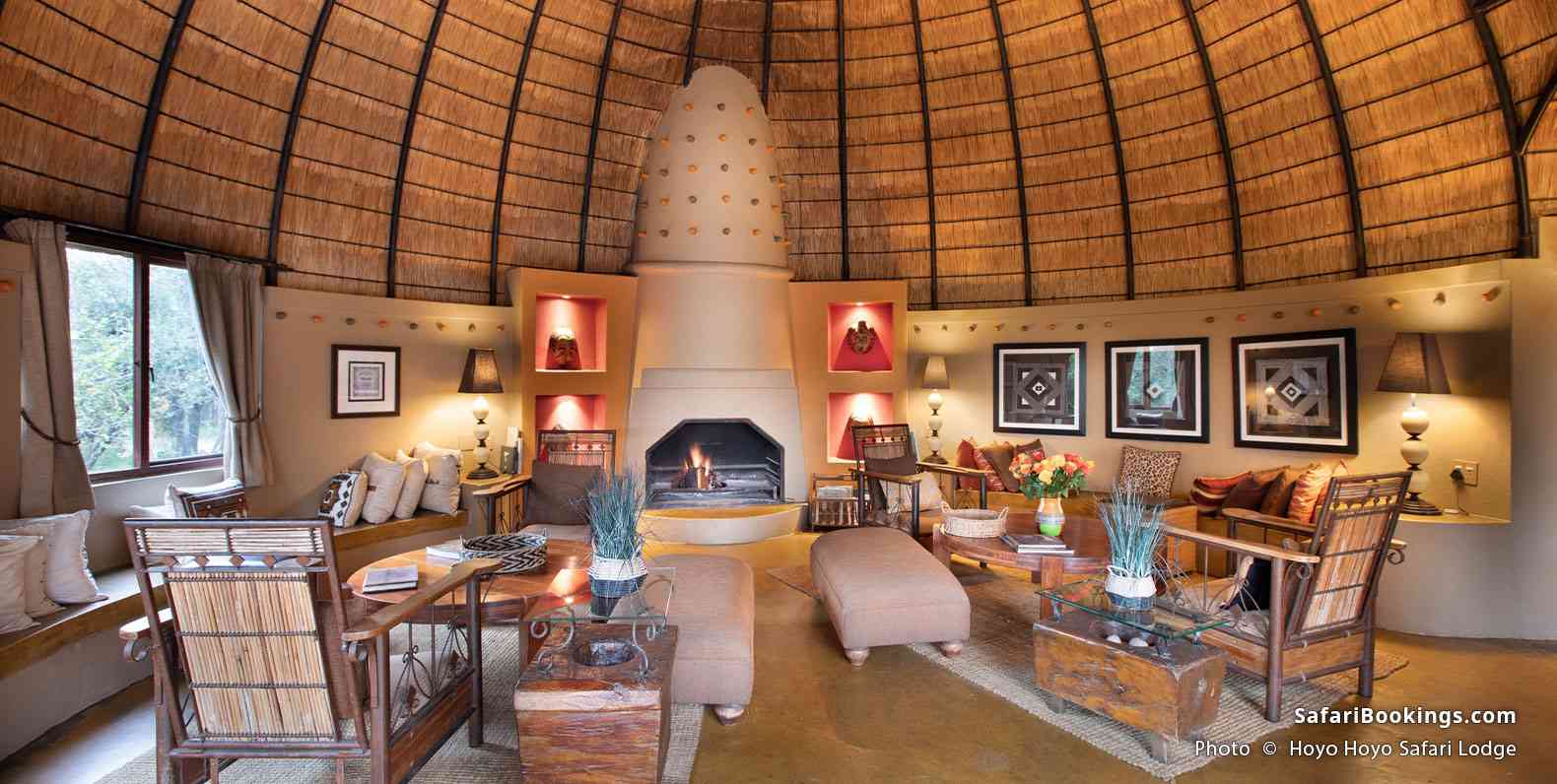 Lounge area at Hoyo Hoyo Safari Lodge