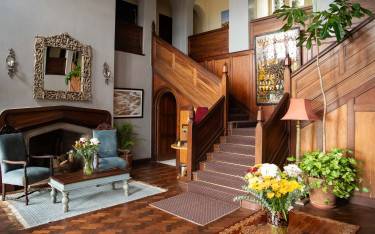 Giraffe Manor staircase