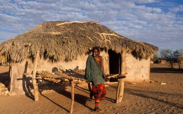 Gabbra woman at her hut