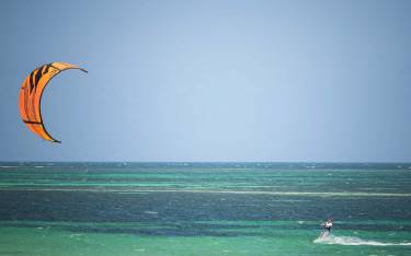 Kitesurfing