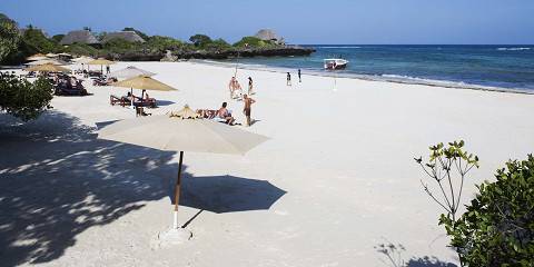 9-Day Amboseli, Tsavo & Diani Beach Luxury Safari