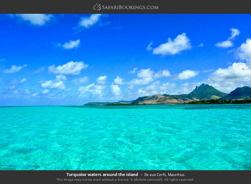 Turquoise waters around the island in Ile aux Cerfs, Mauritius