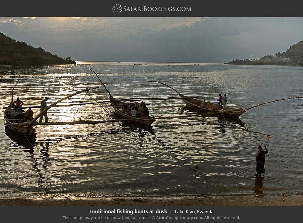 Rwanda Safari: 2-Day Lake Kivu Boat Ride & Kayaking Experience