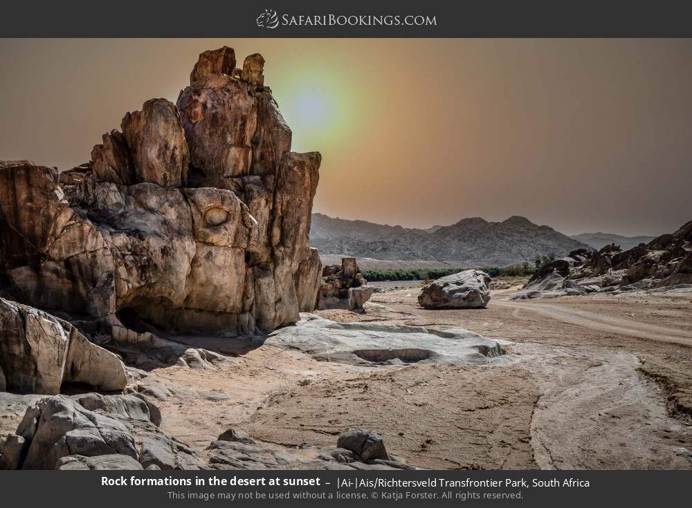 Rock formations in the desert at sunset in |Ai-|Ais/Richtersveld Transfrontier Park, South Africa