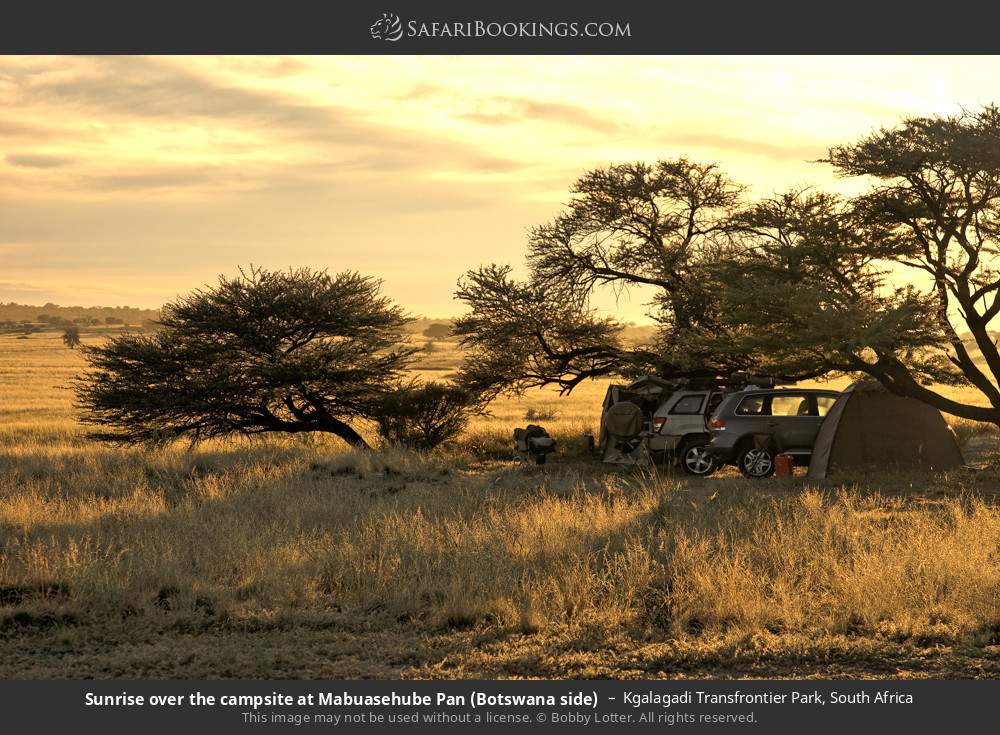 Sunrise over the campsite at Mabuasehube Pan (Botswana side) in Kgalagadi Transfrontier Park, South Africa