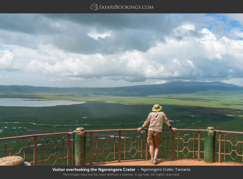 Visitor overlooking the Ngorongoro Crater in Ngorongoro Crater, Tanzania