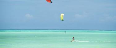Kitesurfing