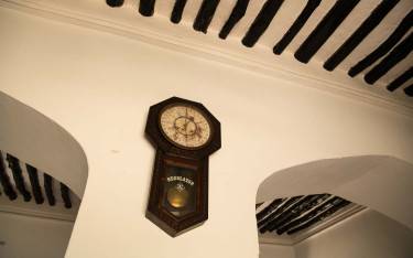 Clock at Bi Khole Palace Museum