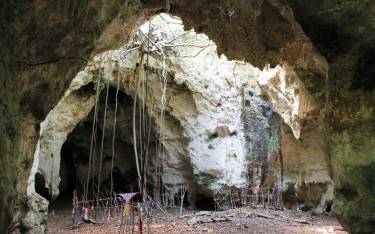 Kuumbi Cave