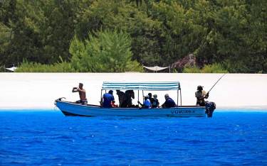 Passenger boat