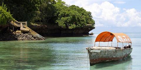 6-Day From Safari Trails to Island Tales