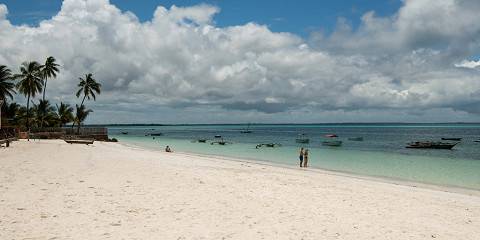 10-Day Serengeti & Ngorongoro + Zanzibar Beach Adventure