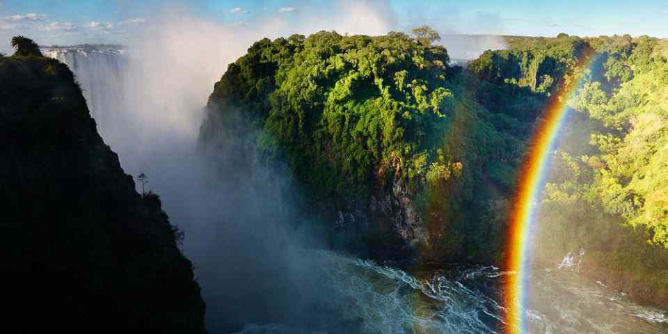 4-Day Victoria Falls & Chobe NP Safari for Couples