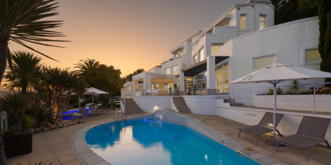 2-Day Villa Afrikana Guest Suites - 1 Night
