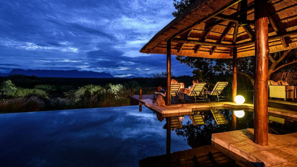 Luxury Kruger Khaya Ndlovu Safari Manor Tour