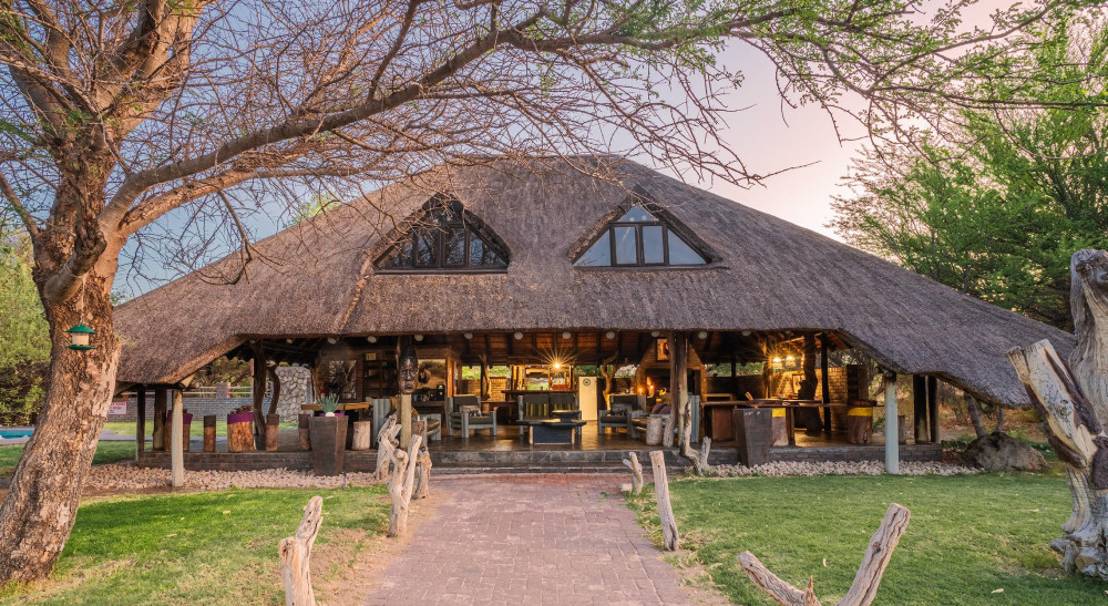 Botswana Grasslands & Saguni Safari Lodge Tour