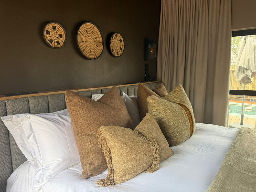 Ivory Moon Luxury Fly in Safari from Johannesburg
