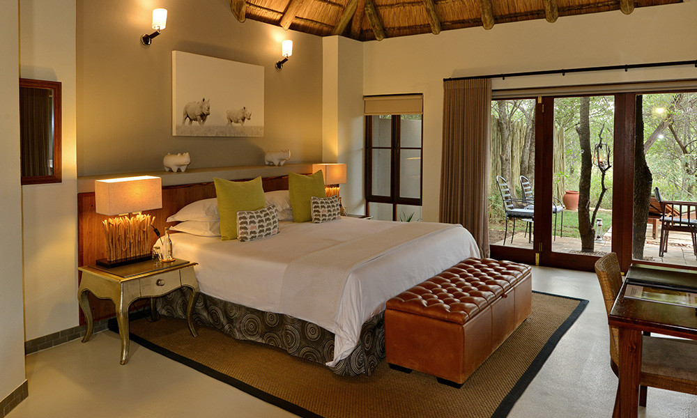 Tambuti Game Lodge Safari from Jhb or or Tambo