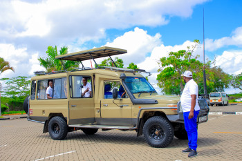 Lithanile Africa Safaris Photo