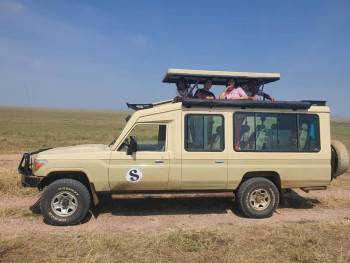 Team Spirit Of Tanzania Safaris