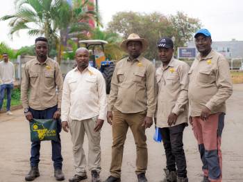 African Traces Team Owner at the middle