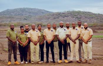 Lappet Faced Safaris Photo