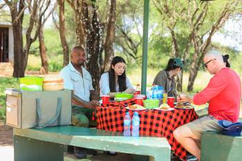 Bush picnic at lunch time.