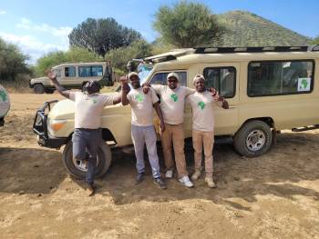 kenya bush Safari Vehicle 