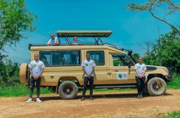 Our safari crew welcomes you to Kenia!