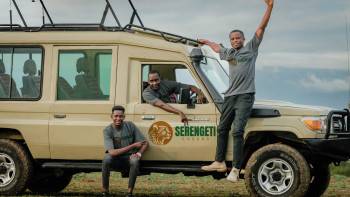 Serengeti Cheers Photo