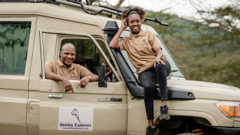 We Live To Explore!!