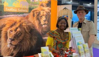 Presentation of "Endless Safaris" at a trade fair.