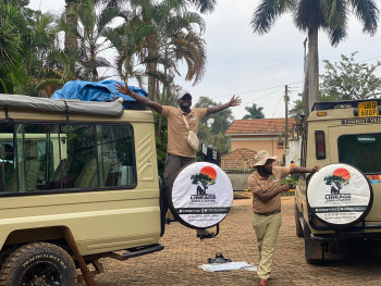 Lineage Gorilla Safaris Photo